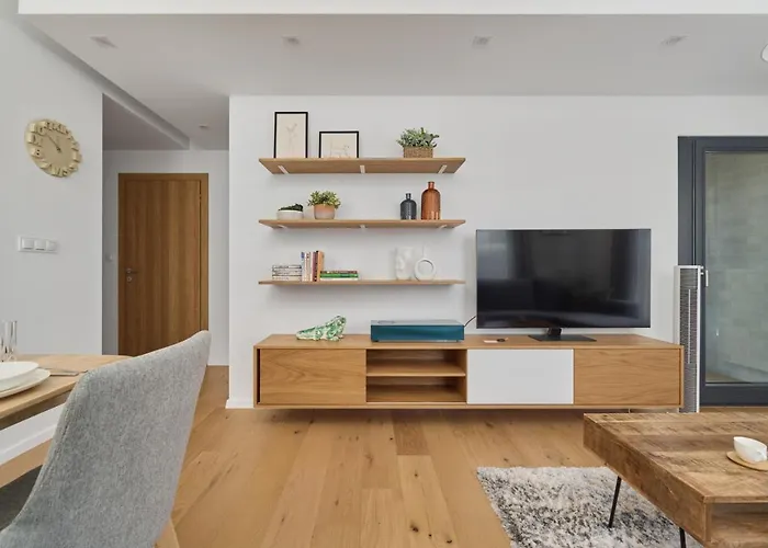 Walonska 16 Family By Renters Prestige *