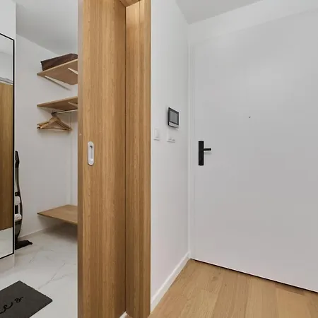 Walonska 16 Family By Renters Prestige Breslavia