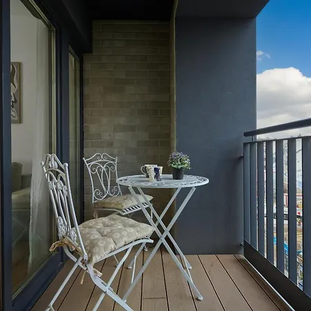 Walonska 16 Family By Renters Prestige Breslavia